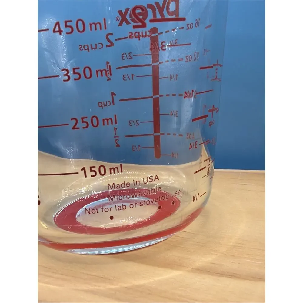 Vintage Pyrex Measuring 2 Cup 16 oz Red Letters & Hook Handle W/ Red Grip Ring